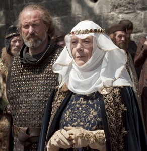 William Hurt, Eileen Atkins William Hurt ( le prévot) Eileen Atkins ( la reine mère) s'apprêtaient à saluer le retour de Richard Coeur de Lion